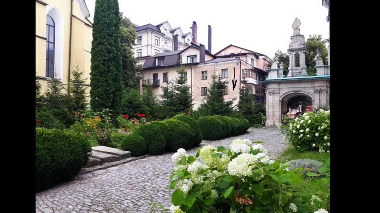 Бажане Місце Apartment Camenița Exterior foto
