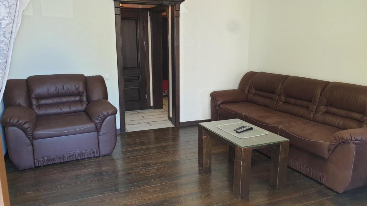 Бажане Місце Apartment Camenița Exterior foto